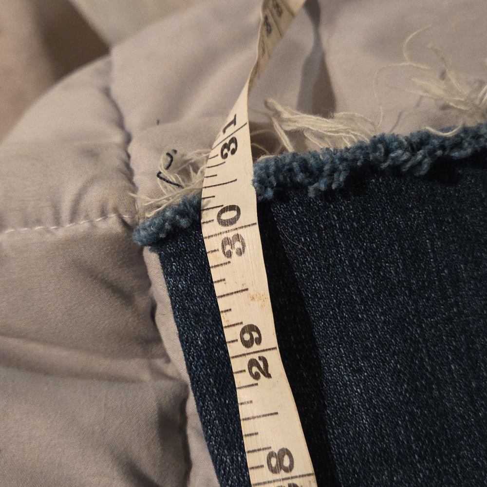 AE Jeans - Picture 3 of 4
